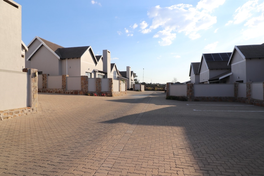 4 Bedroom Property for Sale in Lilyvale S H Free State